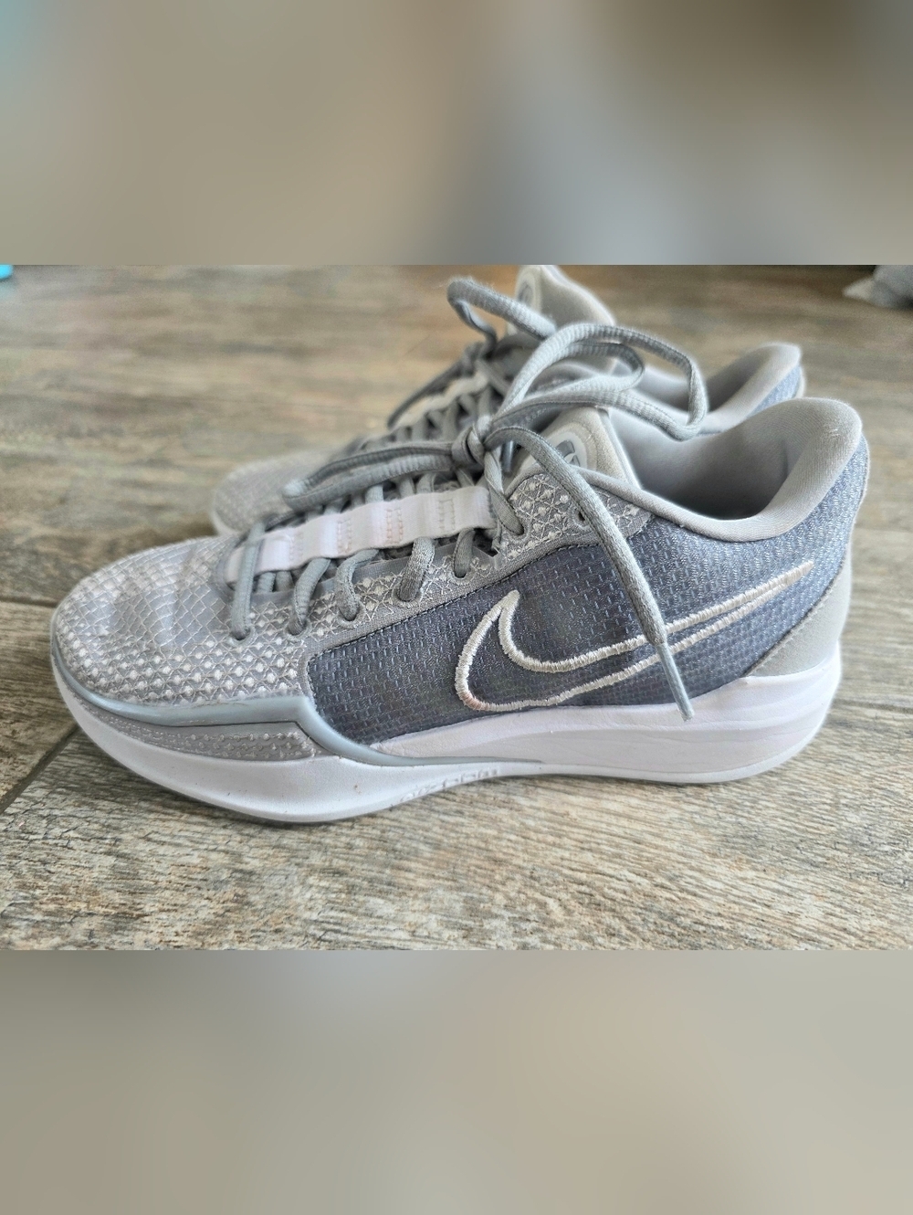 Nike  Womens Sabrina 1 Wolf Grey Basketvall  Athletic Sneakers Shoes 6